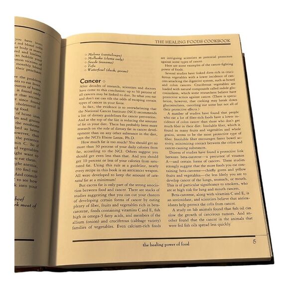 The Healing Foods Cookbook: 400 Delicious Recipes With Curative Power (Hardcover - Picture 9 of 11